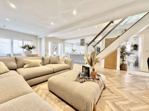 Photo 33- click for photo gallery